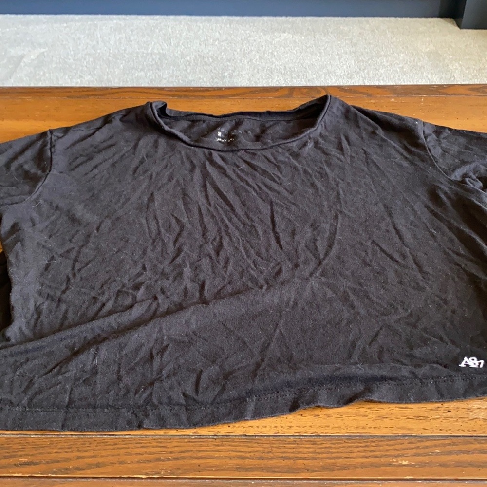 Black Aeropostale crop top